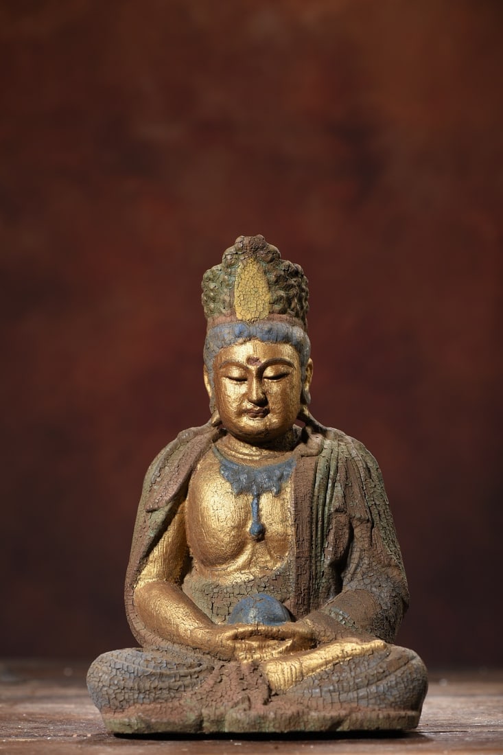 Wooden Guanyin Bodhisattva statue (1 of 9)