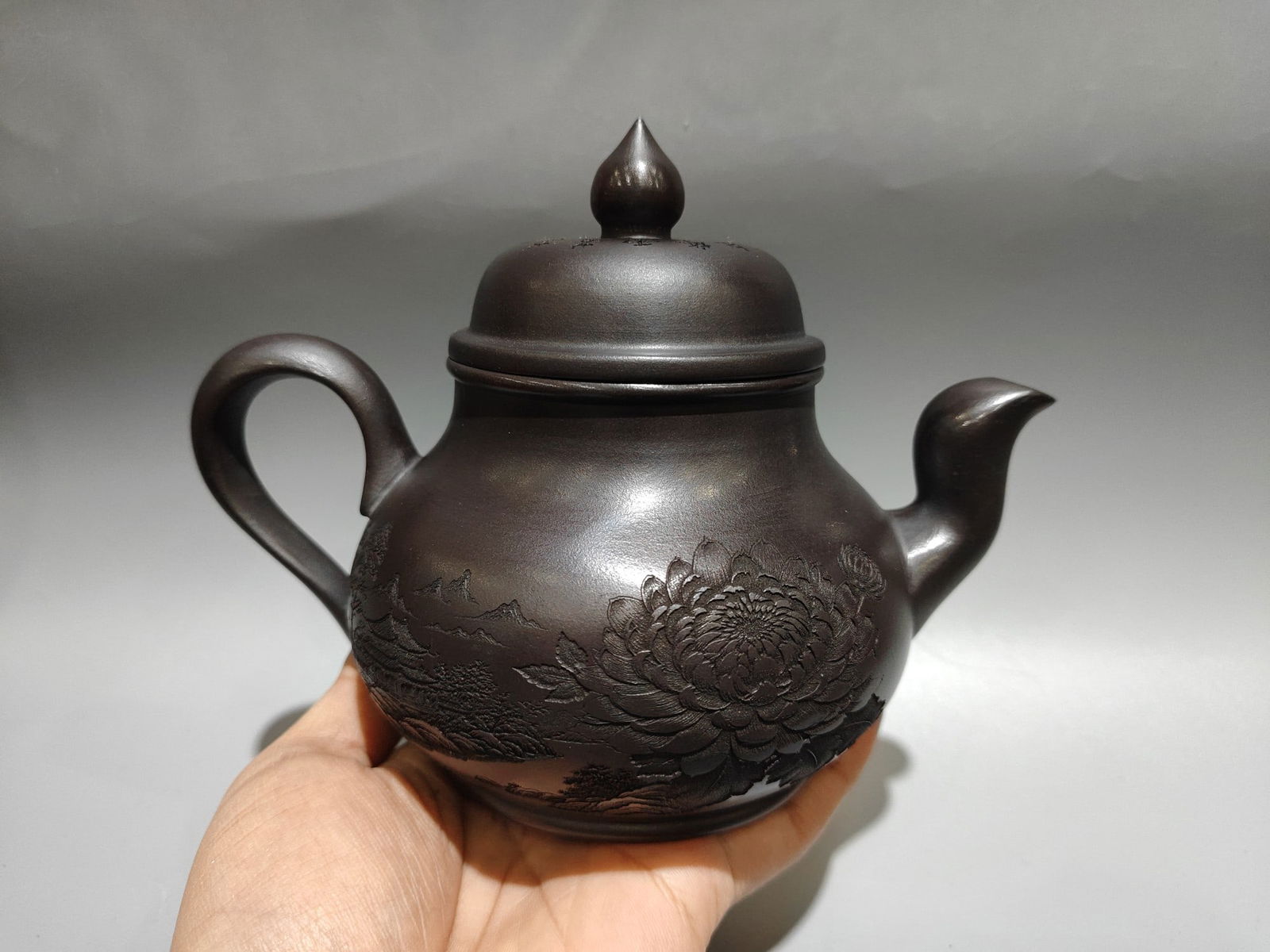 Name: Siting Teapot Set - 4