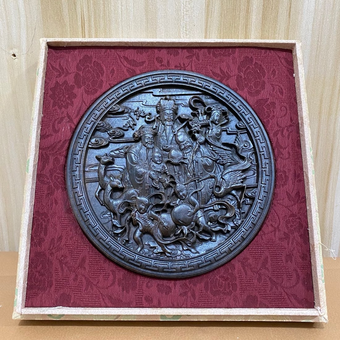 Agarwood ornaments in brocade box (1 of 10)