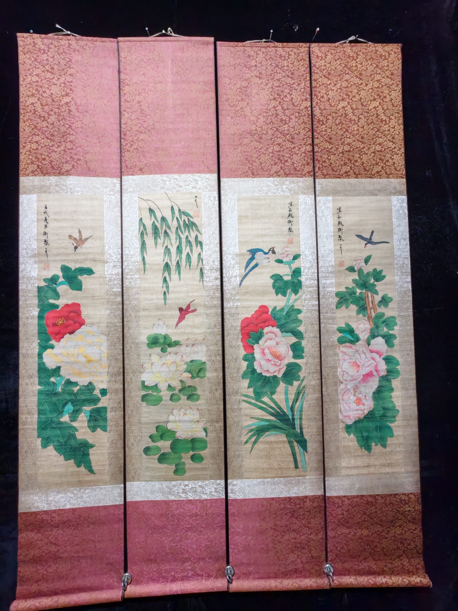 Four-panel hand-painted flower and bird paintings by Emperor Huizong of Song (1 of 9)