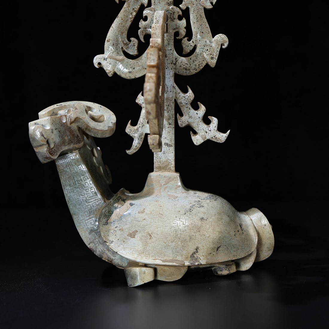 Exquisite antique, Hetian jade, unearthed, fully infiltrated with gray patina, featuring a dragon - 3