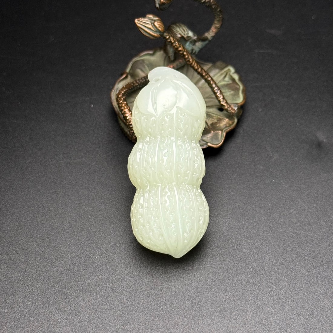 Exquisite Hetian jade peanut (1 of 9)