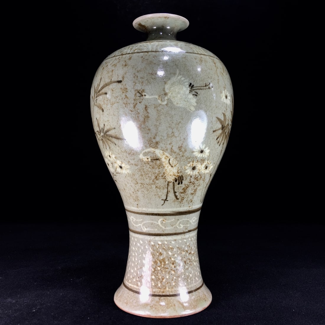 Song Dynasty Goryeo porcelain plum vase with a patina that has been passed down through generations. (1 of 9)