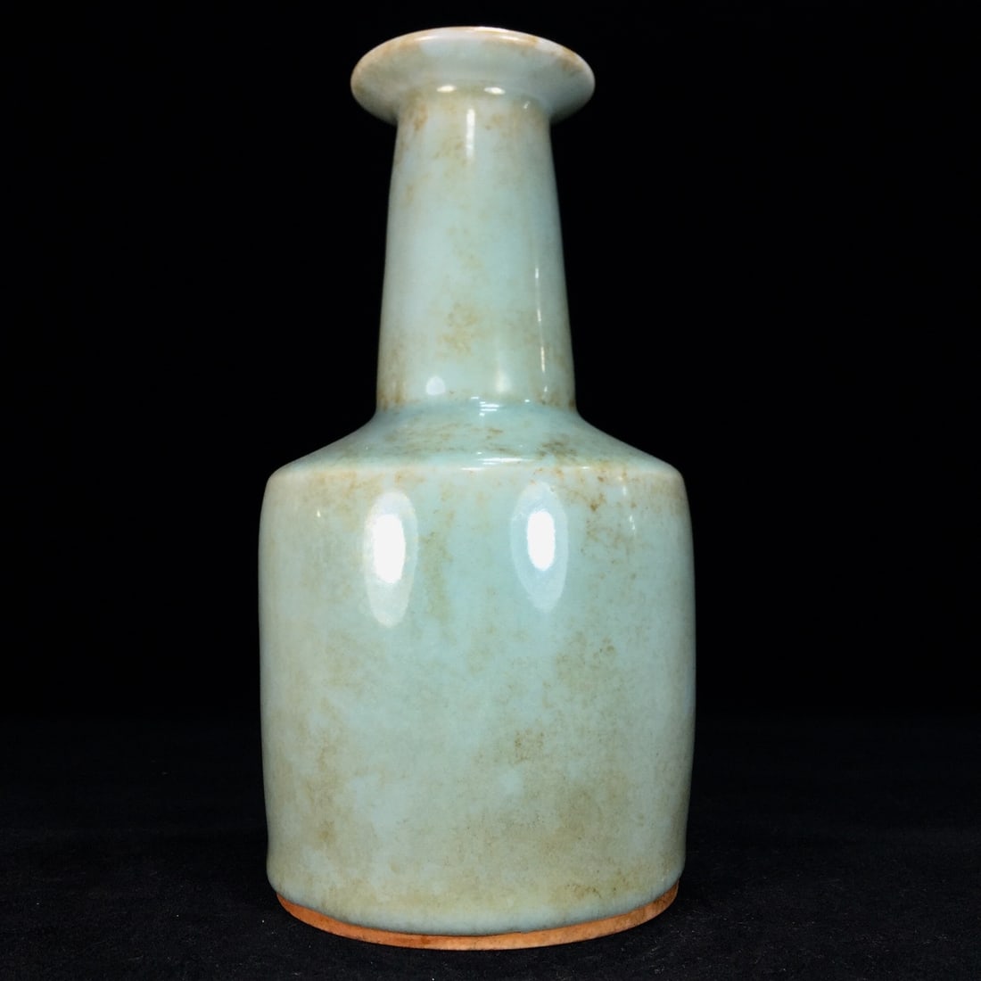 A Song Dynasty Longquan porcelain vase with a layer of patina, passed down through generations. (1 of 9)