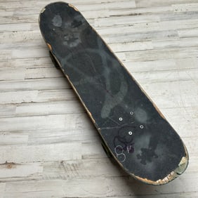 Complete Skateboard w/ 'Groovy' Graphic Deck & Independent Trucks