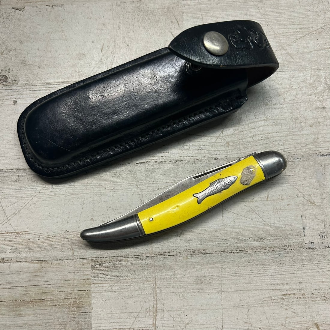 Imperial Folding Pocket Knife with Yellow Fish-Scale Handle and Leather Sheath (1 of 6)