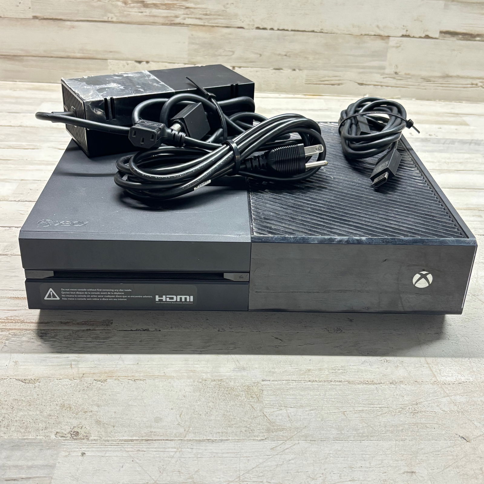 Microsoft Xbox One Console Model 1540 with Power Supply & HDMI Cable (1 of 11)
