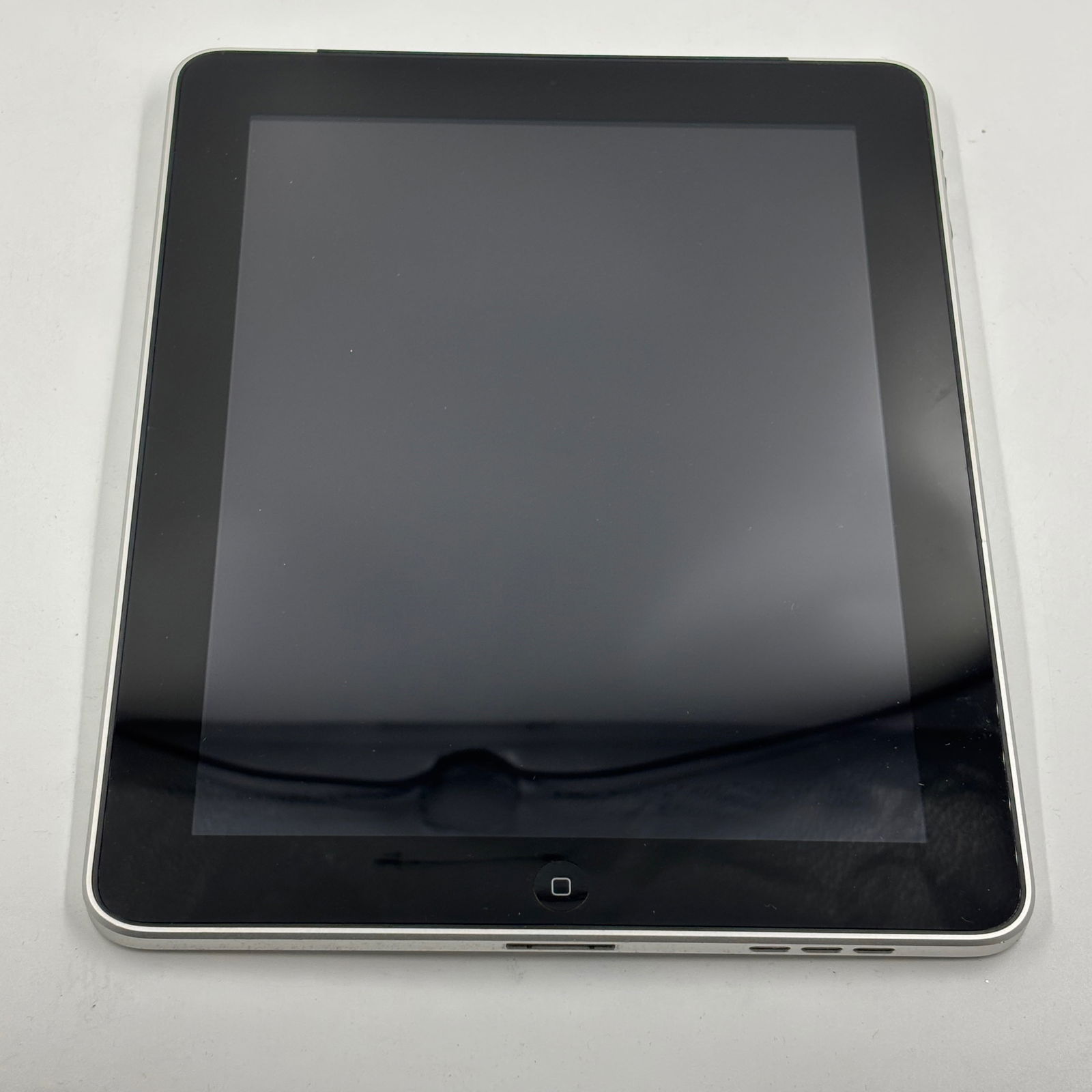 Apple iPad 2 Wi-Fi 16GB Tablet (Model A1397) (1 of 15)