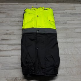 High-Visibility Safety Jacket, ANSI/ISEA Class 3 Type R, Size Large