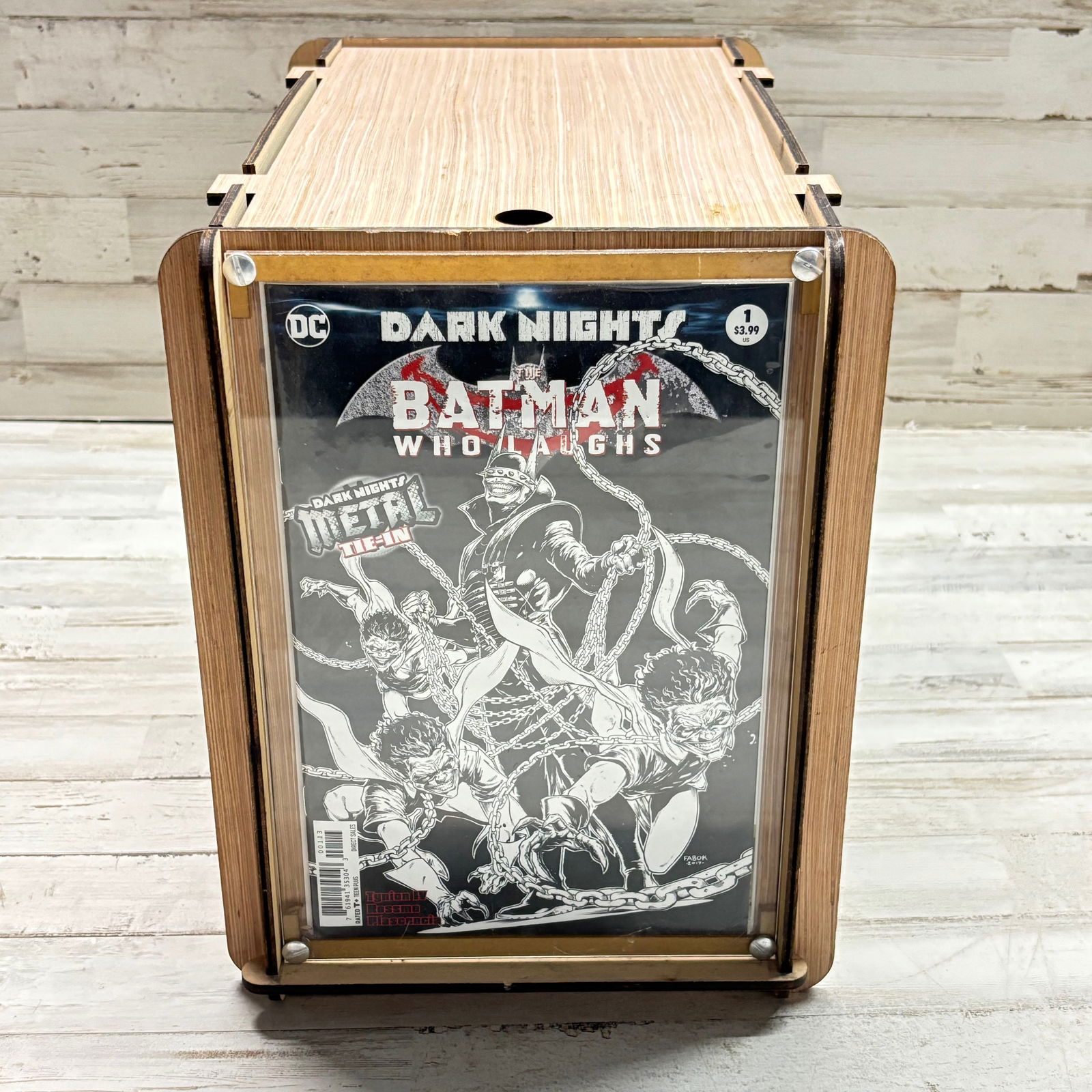 Vintage Wooden Comic Book Storage Box with Assorted Comic Books (1 of 11)