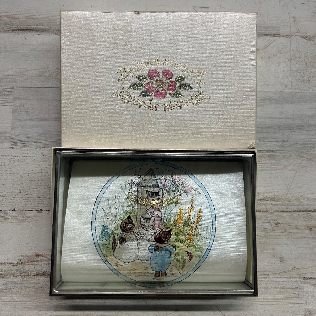 Decorative Stained Glass Hand-Painted Jewel Case Beatrix Potter Style Scotland (1 of 8)