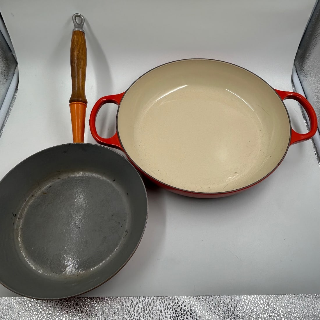 Le Creuset Cast Iron Oval Dutch Oven & Skillet Set Red Enamel Orange Base (1 of 8)