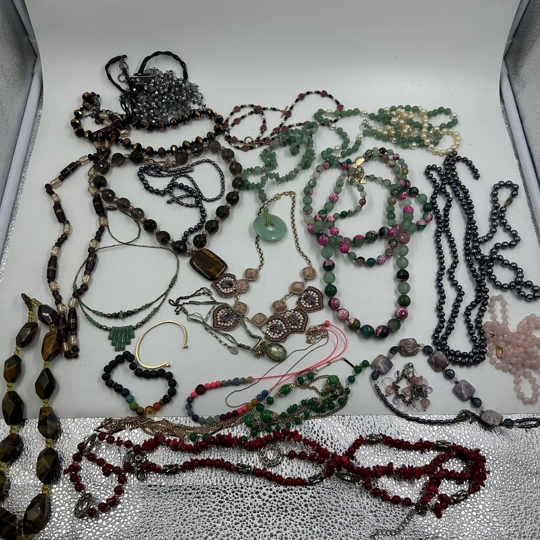 Mixed Lot of Fashion Necklaces, Bracelets, and Beads - Various Styles (1 of 6)