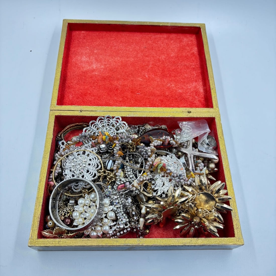 Assorted Vintage Costume Jewelry Lot - Brooches Bracelets Necklaces - Mixed Metals (1 of 7)