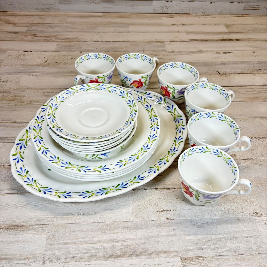 Royal Doulton Ambleside Fine China Dinnerware Set 20pc T.C. 1195 1994 (1 of 7)