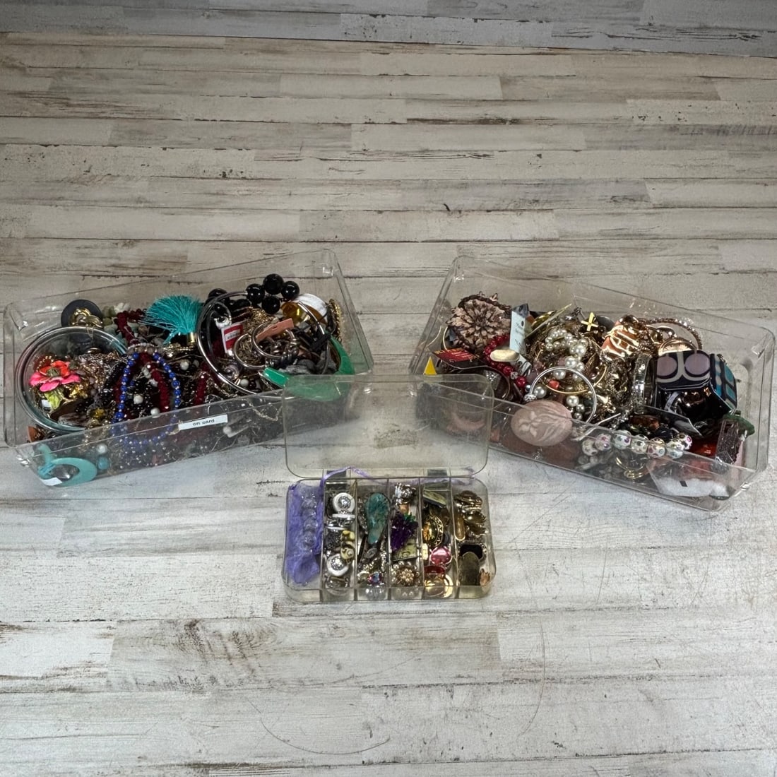 Assorted Costume Jewelry Lot Bracelets Necklaces Rings Brooches & More (1 of 12)