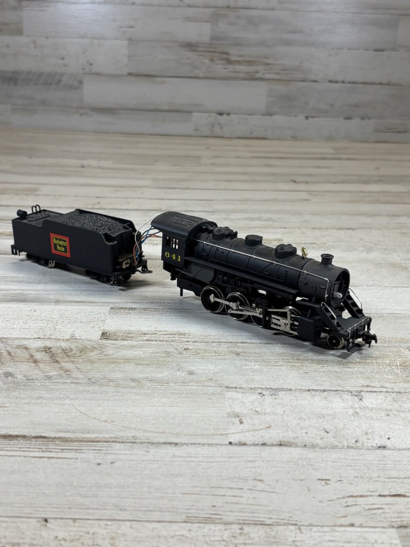 LIMA Burlington Route "641" Steam Engine Train & Tender - Made in Slovenia: This is a vintage LIMA HO scale model train featuring a Burlington Route steam engine labeled "641" and its accompanying tender. The tender is filled with simulated coal and displays the recognizable