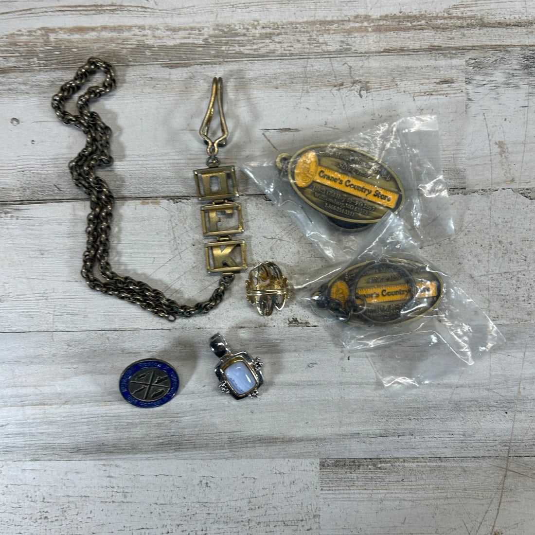 Vintage Lot: Souvenir Pendants, Necklace, Ring, Pin & Crane's Country Store (1 of 5)