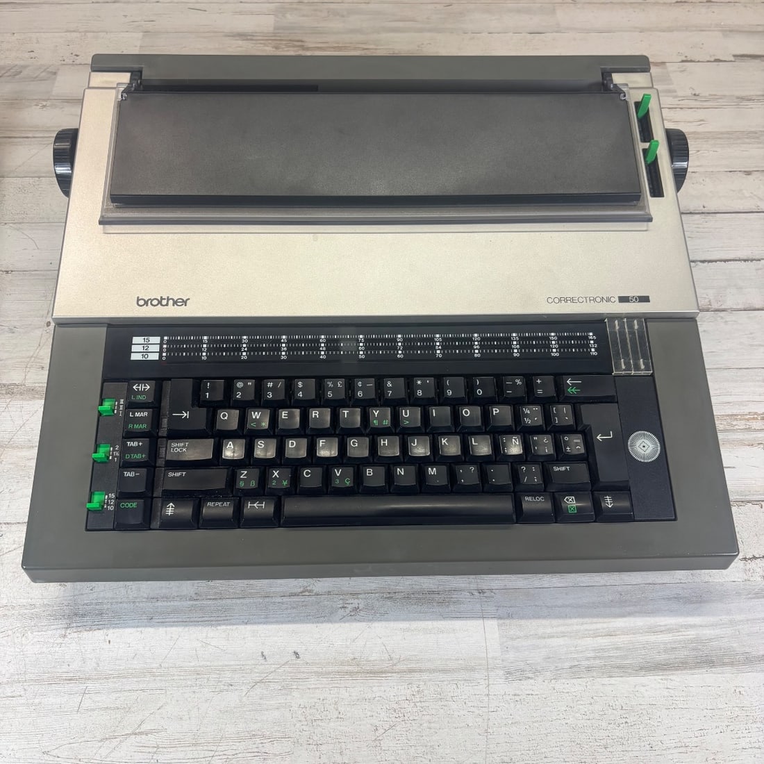 Brother Correctronic 50 Electric Typewriter CE-50 Vintage Office Machine Japan (1 of 10)