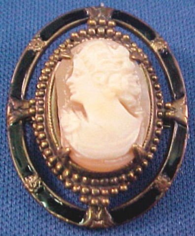 Beautiful VINTAGE CAMEO BROOCH - Copper & Enamel: Beautiful VINTAGE Victorian CAMEO BROOCH set in an enameled copper base with lots of detailed copper beading - measures 1 1/8" x 1" x 1/4" deep - pin is in GREAT CONDITION with only small piece missin