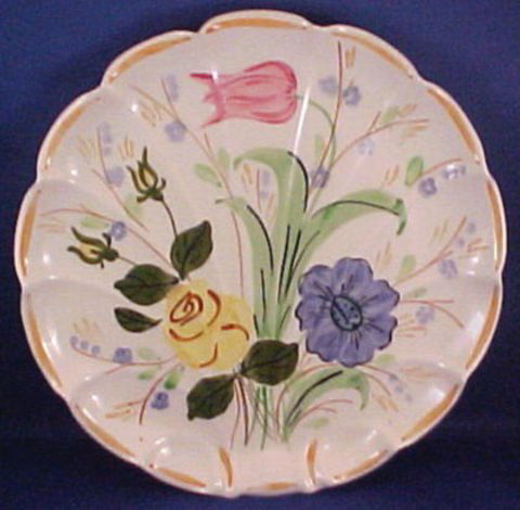 Hand Painted Blue Ridge Pottery Serving Plate: Hand Painted Blue Ridge Pottery Plate. Serving plate measuring 9 1/2" in diameter and is marked on the back. Nice design in excellent condition.