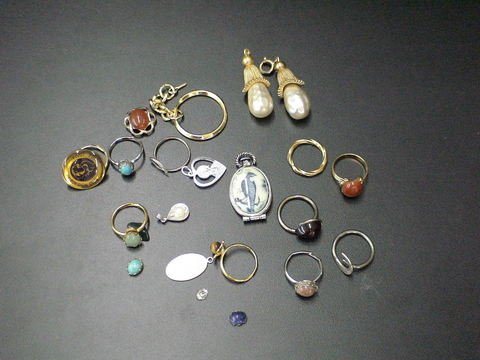 Costume Jewelry - 9 Rings, Pendant Pcs., Catholic: Lot of Costume Jewelry - 9 Rings, Pendant Pieces, Catholic Pendant, Stones, Goldette, etc.
