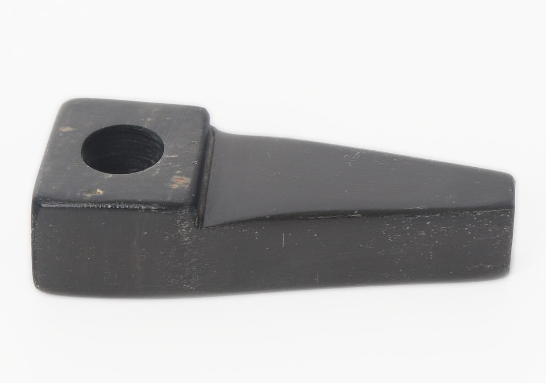 Dark Green Hardstone Carved Pipe - 3