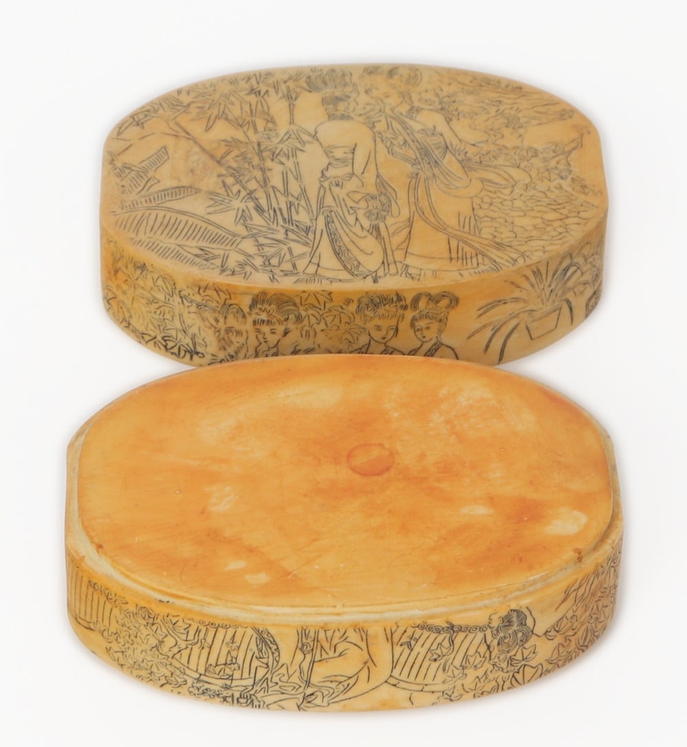 Beautiful Scrimshaw Style Box - 7