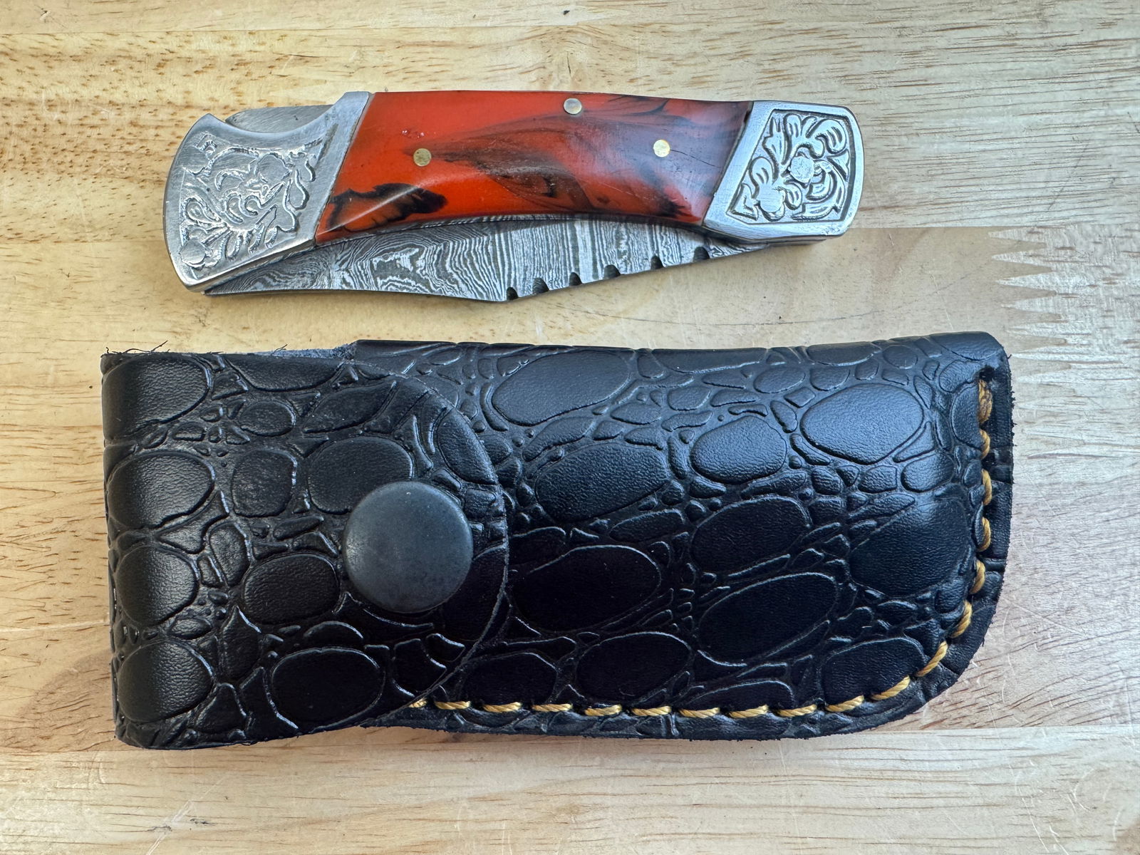 Beautiful Handmade Damascus Steel Folding Knife w/Sheath (1 of 8)