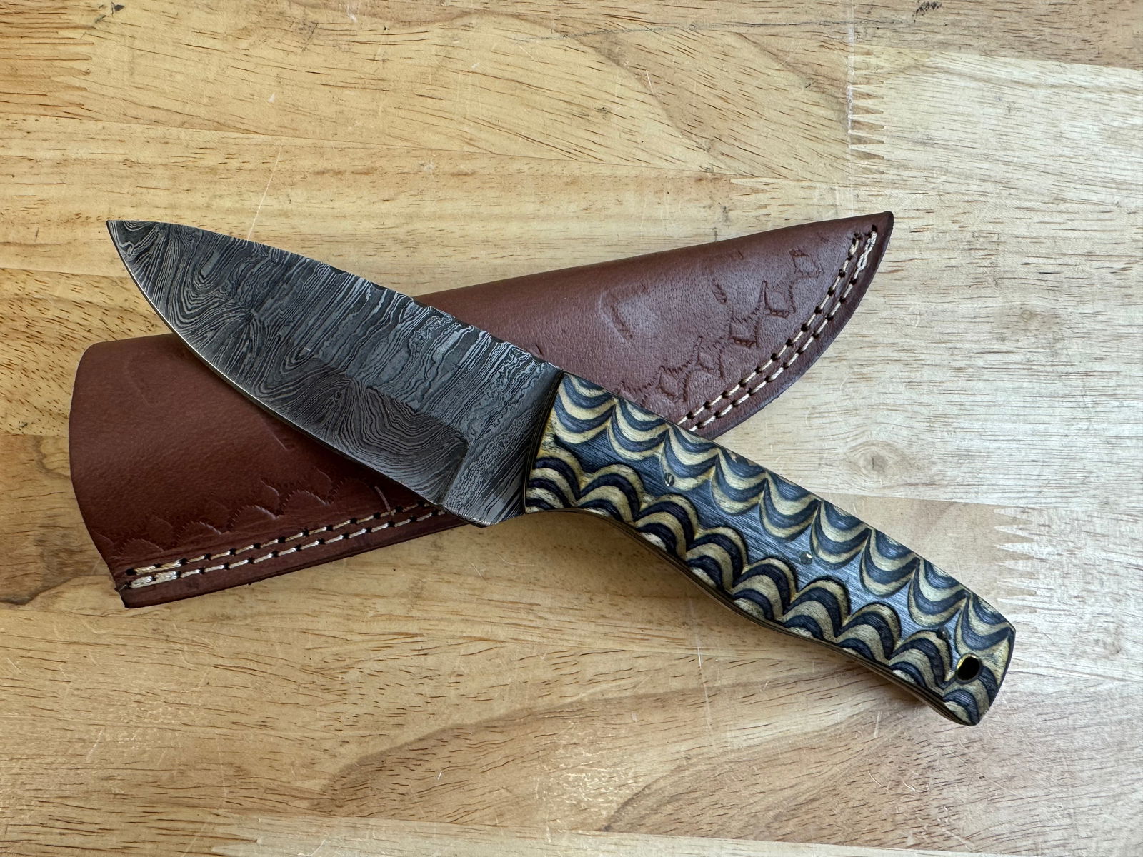 Beautiful Handmade Damascus Steel Knife w/Sheath (1 of 10)