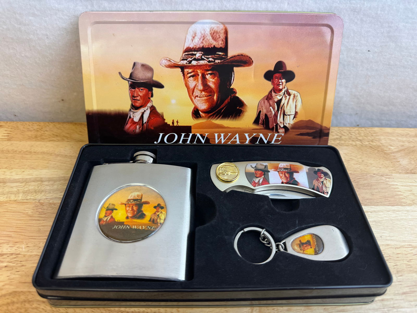 Vintage John Wayne Pocket Knife 3 Piece Set (1 of 12)