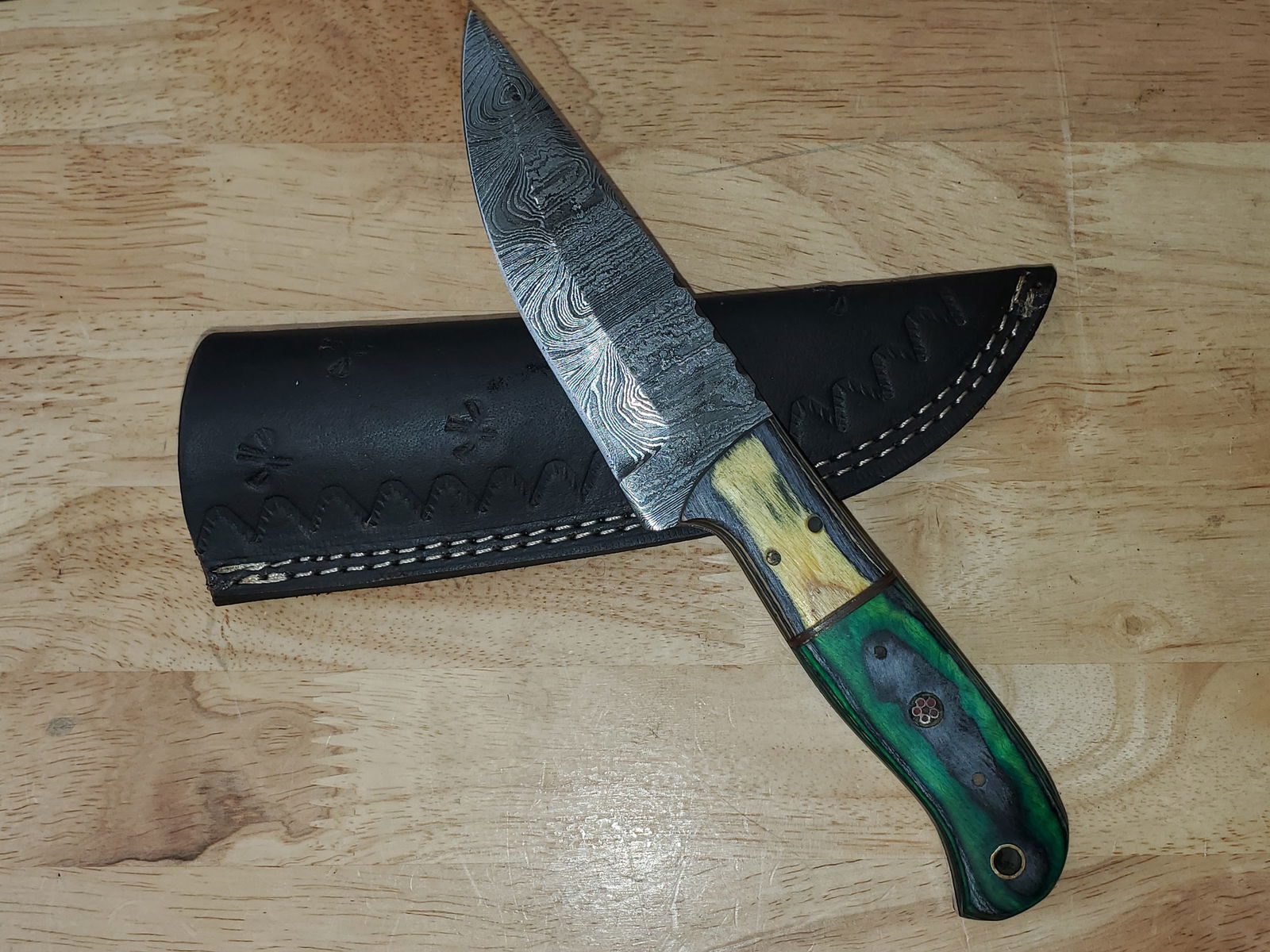 Beautiful Handmade Damascus Steel Knife w/Sheath (1 of 10)