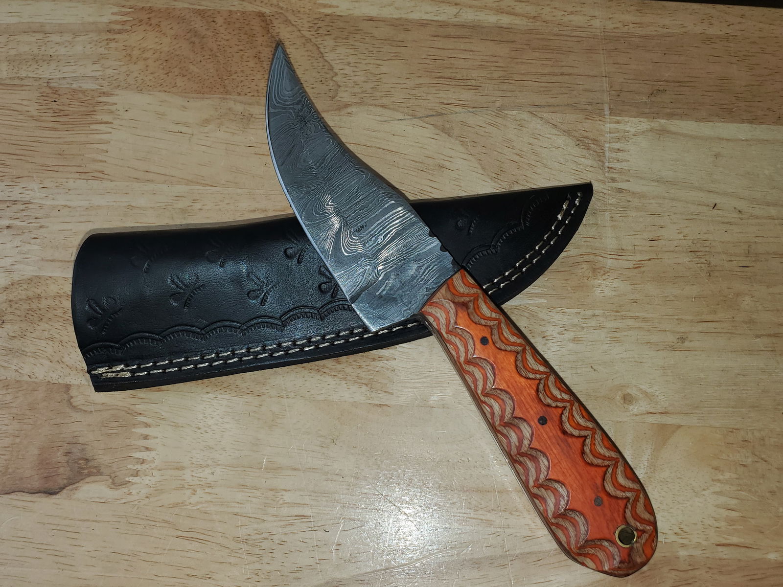 Beautiful Handmade Damascus Steel Knife w/Sheath (1 of 10)