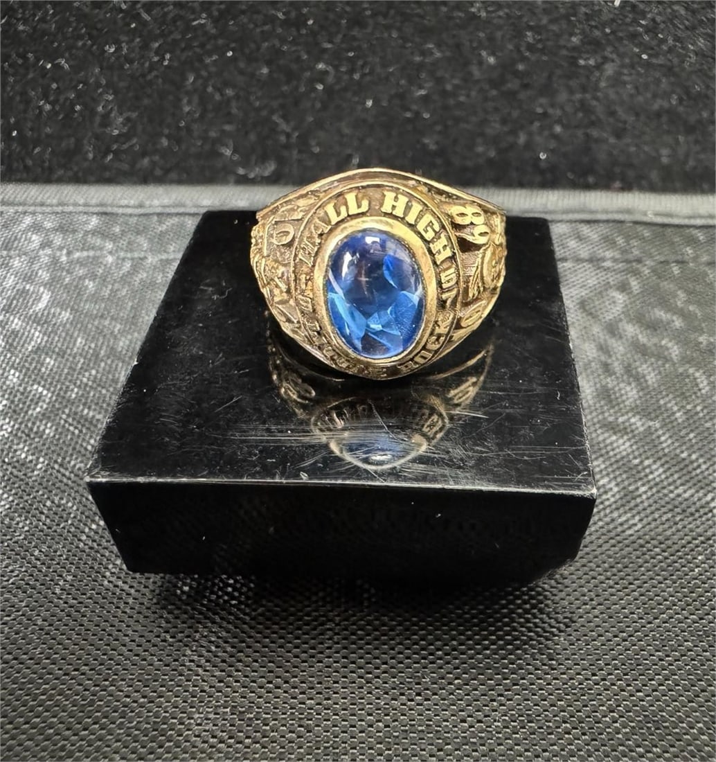 1968 Central High School Class Ring - 10K Gold: 1968 Central High School Class Ring - 10K Gold. Reserve is set at $200, well below market value.