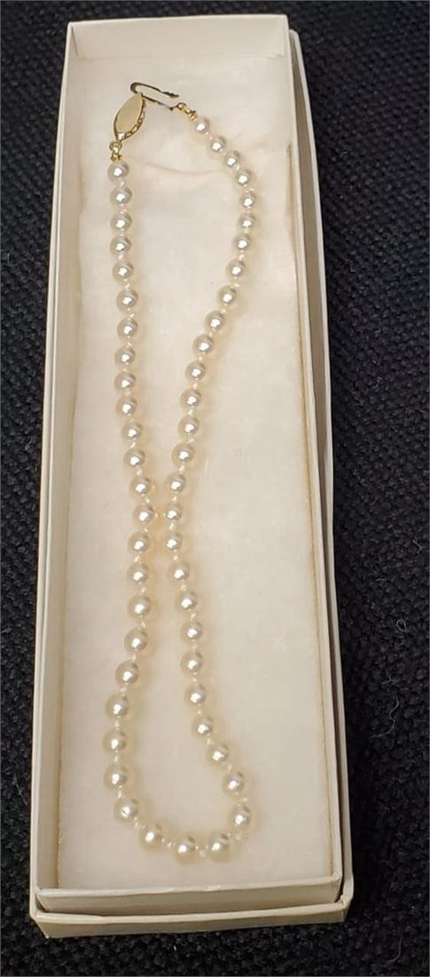 Beautiful Pearl Necklace by Cezanne: Beautiful Pearl Necklace by Cezanne