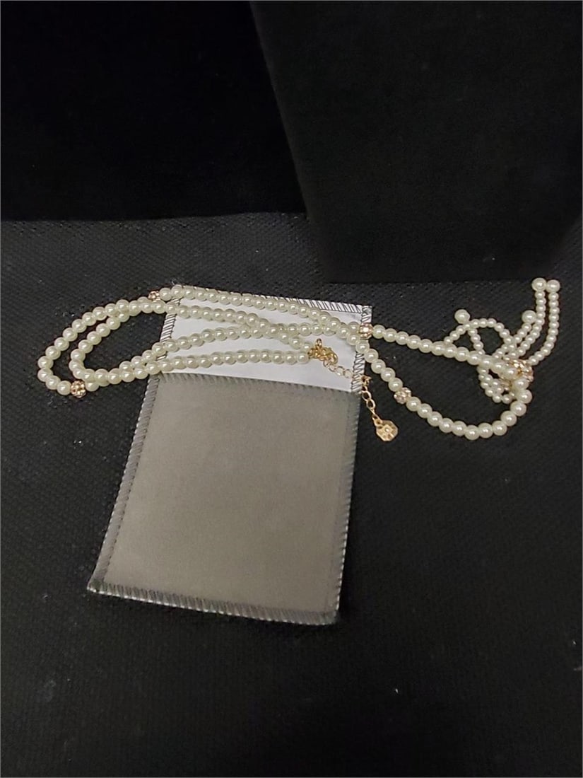 Beautiful Vintage Women's Fashion Pearl Necklace: Beautiful Vintage Women's Fashion Pearl Necklace