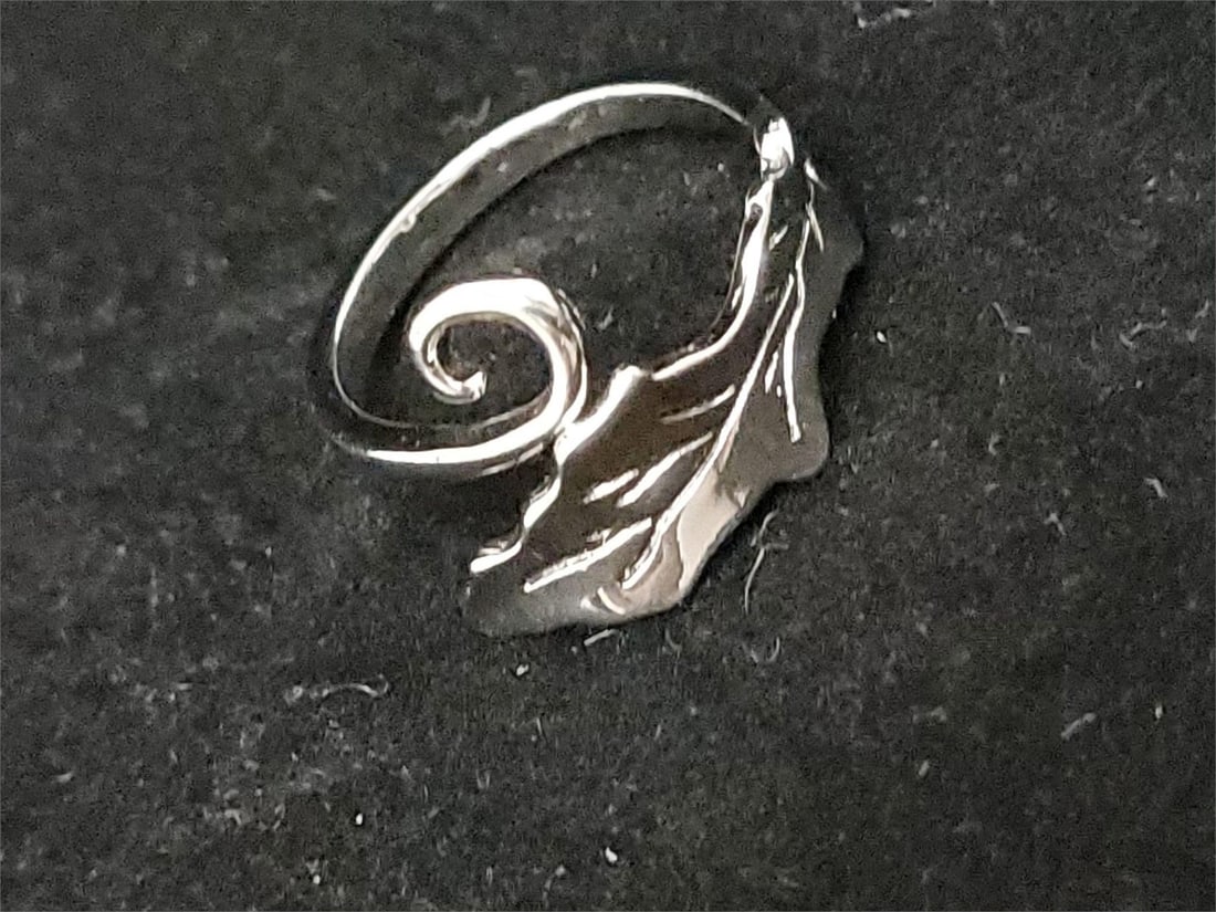 Silver Leaf Shaped Ring (1 of 6)