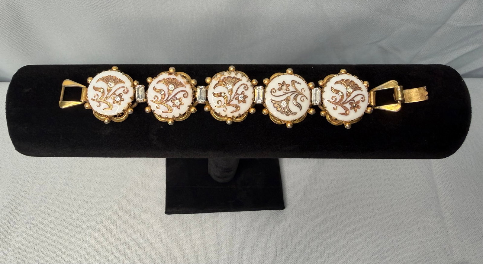 Vintage Kramer of NY Gold Bracelet (1 of 13)