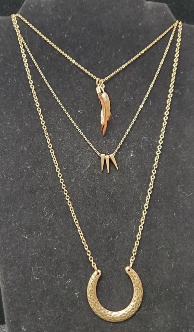 Multi-Layered Necklace Set (1 of 6)