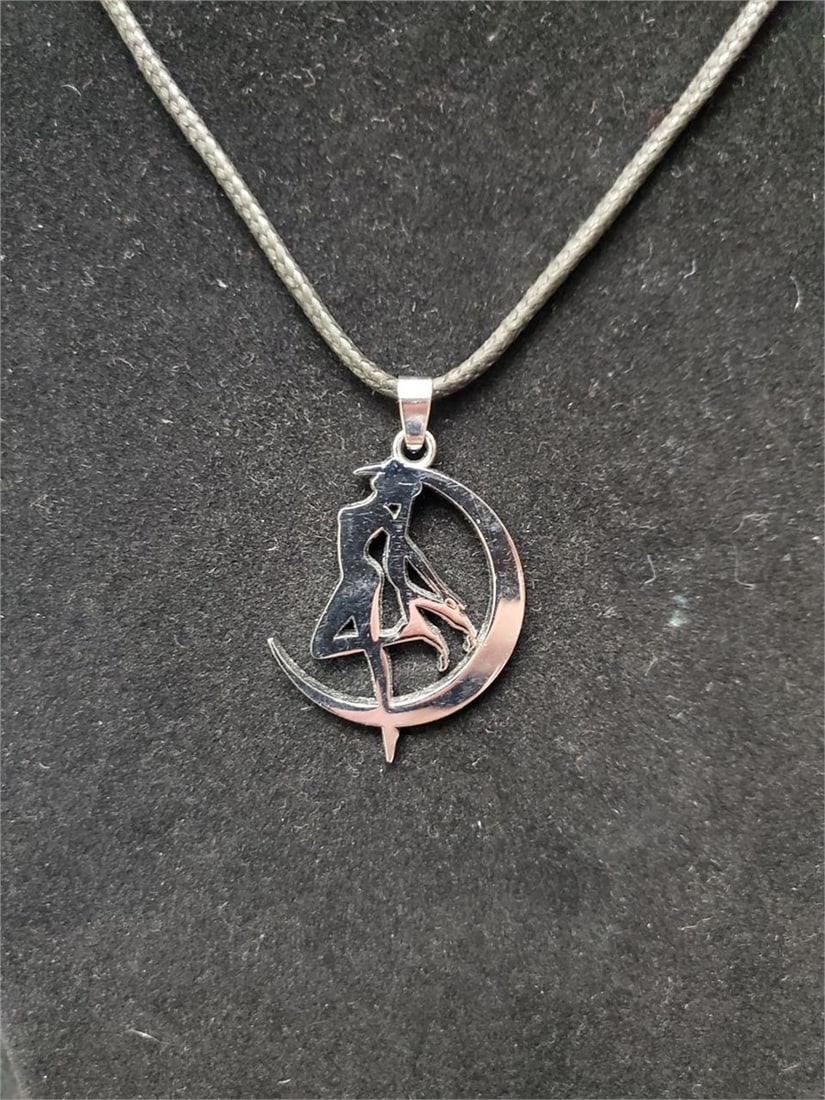 Sailor Moon Silhouette Silver Tone Necklace (1 of 4)