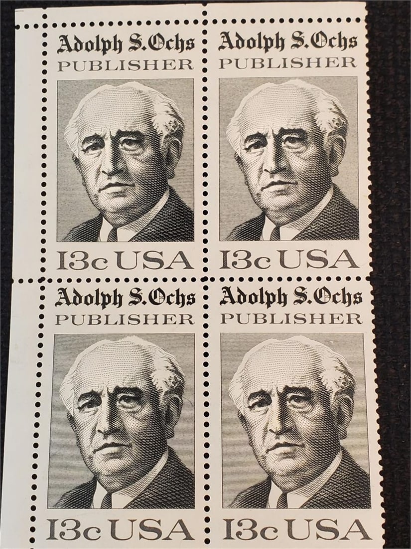 Collection - Vintage United States Postage Stamps (1 of 3)