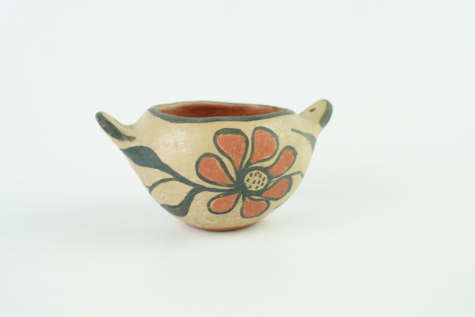 Vintage Southwestern Pottery Bowl: Vessel is in very nice shape. Doesn't have any cracks, chips, or imperfections.