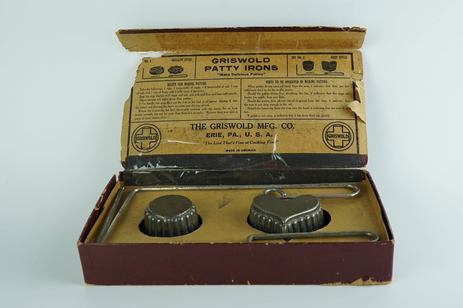 Griswold Patty Irons Cast Iron Pastry Molds in original box (1 of 7)