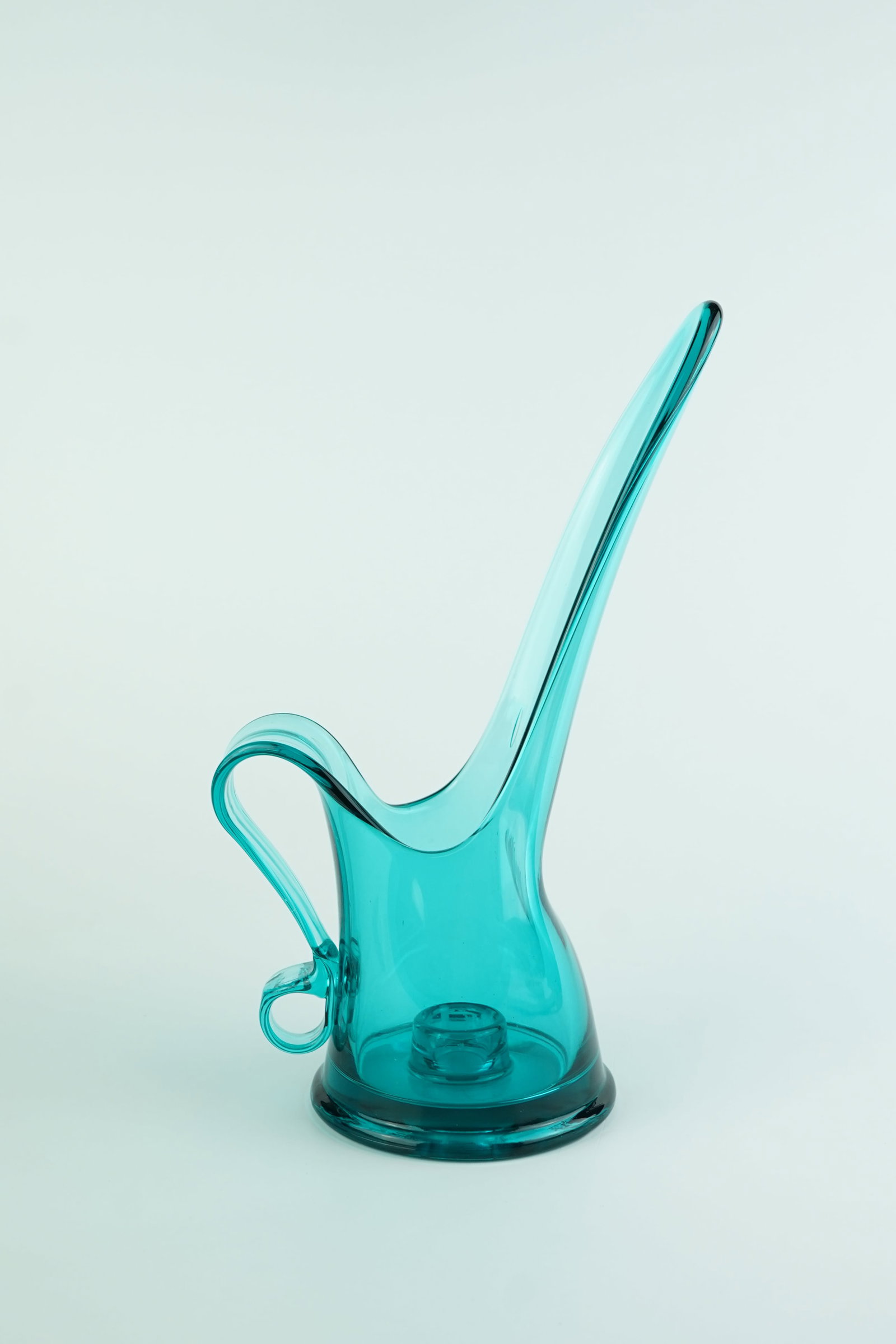 MCM Peacock Blue L.E. Smith Swung Candleholder: Glass is in excellent condition. Very unique L.E. Smith item