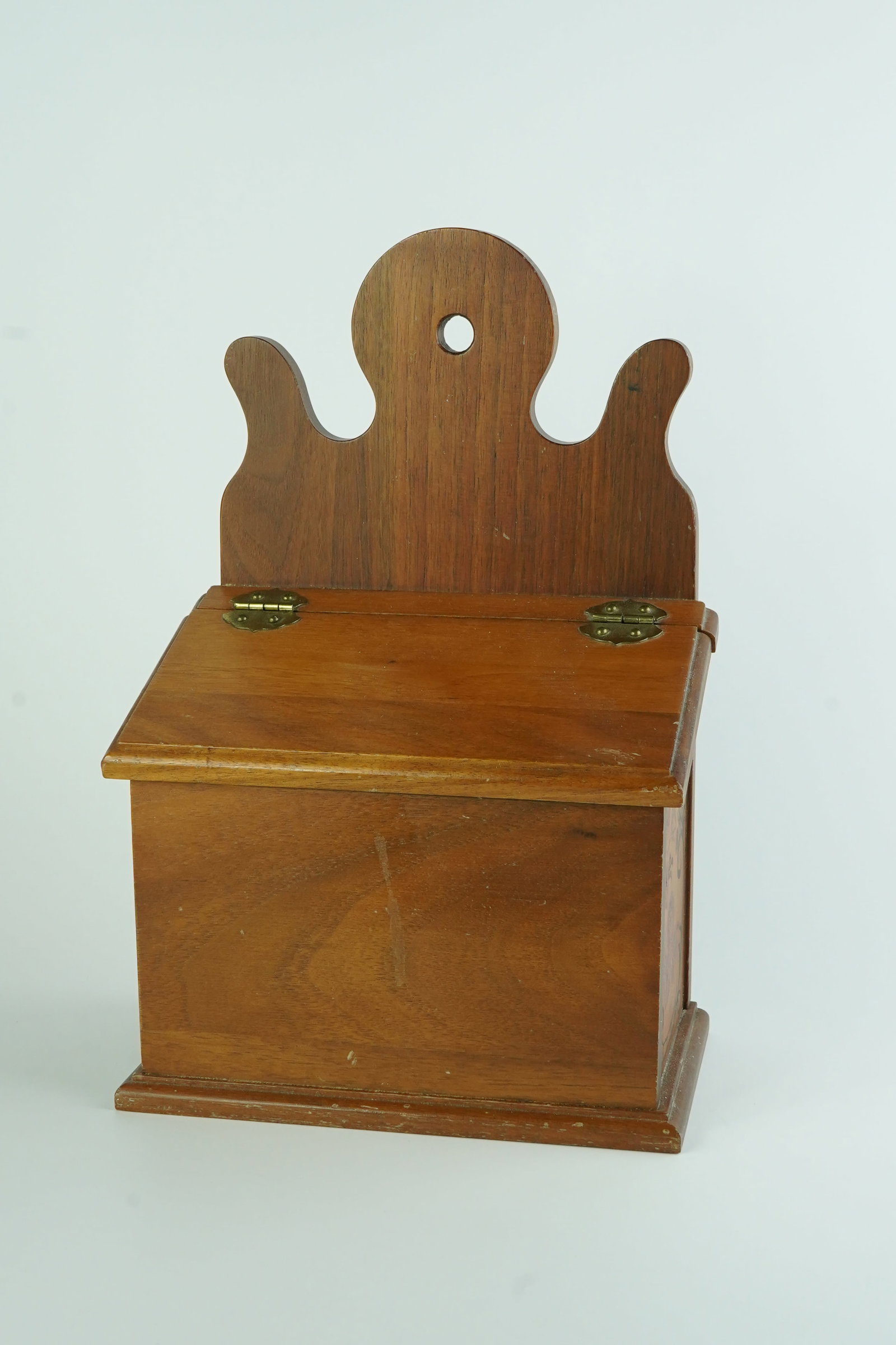 Vintage Amana Premium Products Wooden Recipe Card Box: Very nice handmade box. In good condition with some minor scratches as shown in pics