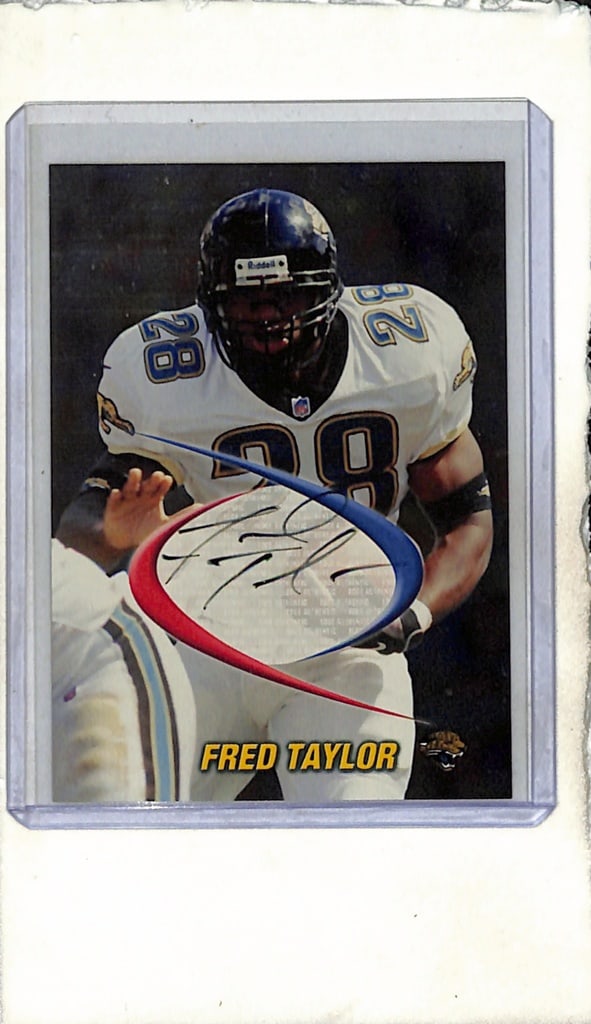 FRED TAYLOR 1998 COLLECTORS EDGE AUTOGRAPH CARD: NEAR MINT OR BETTER CONDITION 