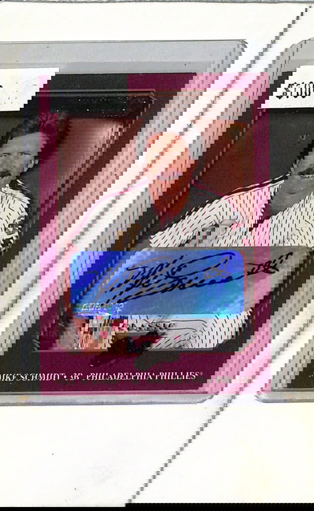 MIKE SCHMIDT 2003 DONRUSS STUDIO AUTOGRAPH CARD SP: 20/100. NEAR MINT OR BETTER CONDITION