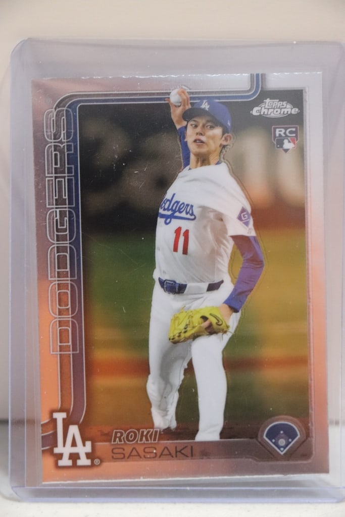 ROKI SASAKI 2025 TOPPS CHROME ROOKIE CARD (1 of 1)