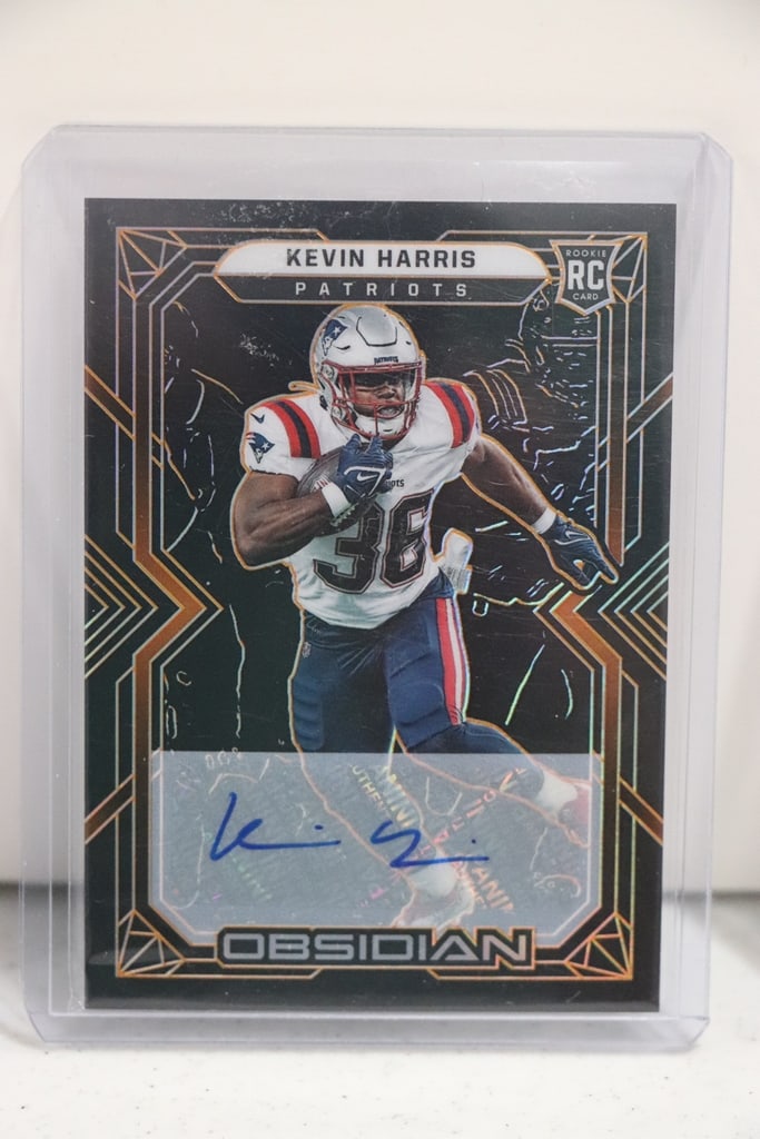 KEVIN HARRIS 2022 PANINI OBSIDIAN AUTOGRAPH ROOKIE CARD (1 of 1)