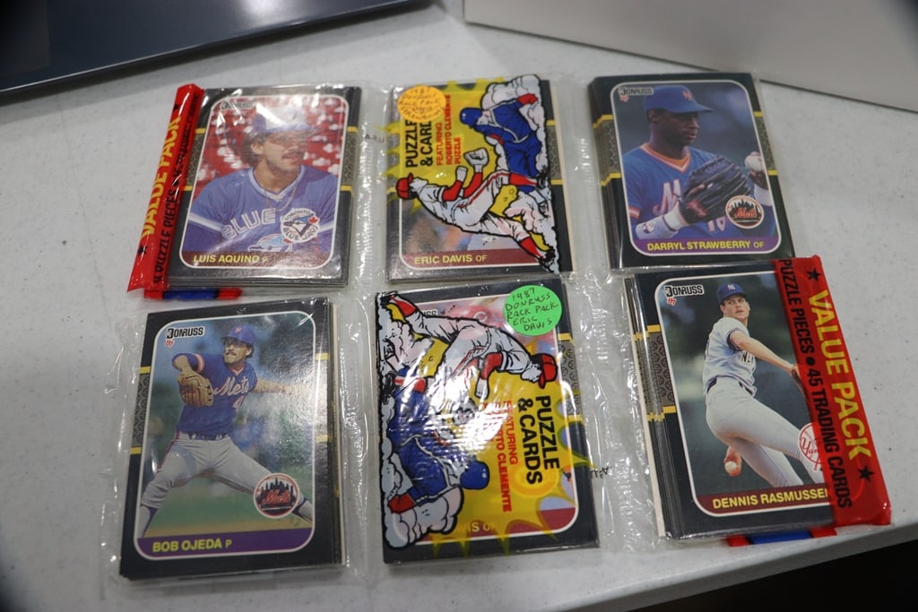 1987 DONRUSS RACK PACK 2 X LOT. ERIC DAVIS SHOWING (1 of 1)